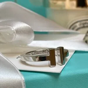 【Tiffany&Co】Tiffany T☆ Silver Square Ring 指輪 Tiffany T Square Ring in Sterling Silver | Tiffany & Co. US